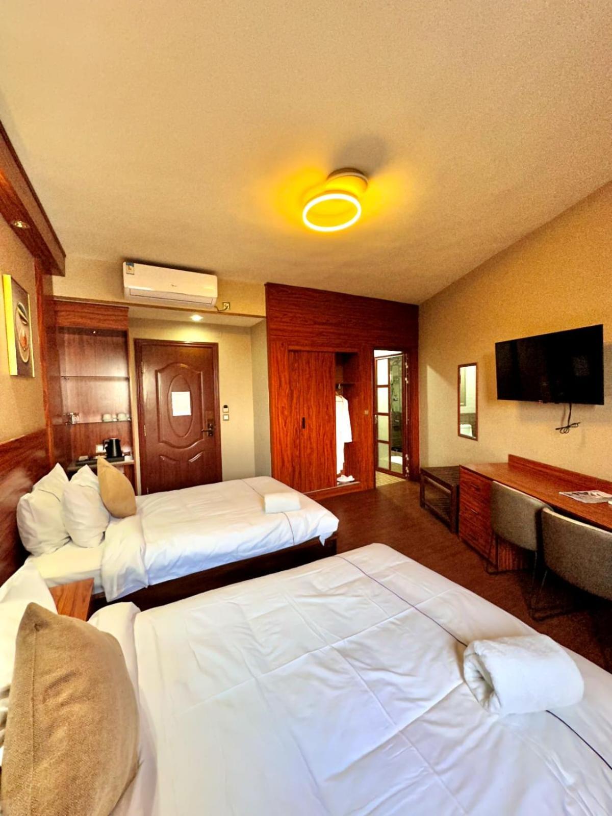 Atmosphere Hotel & Spa Antananarivo Buitenkant foto